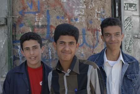 Sana'a al'Bagdad street_039