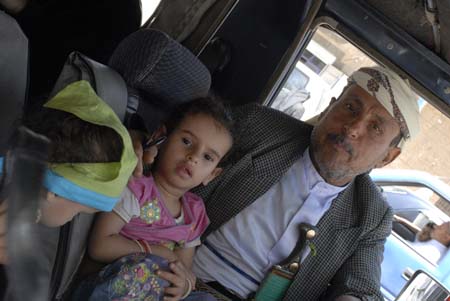 Sana'a al'Bagdad street_081